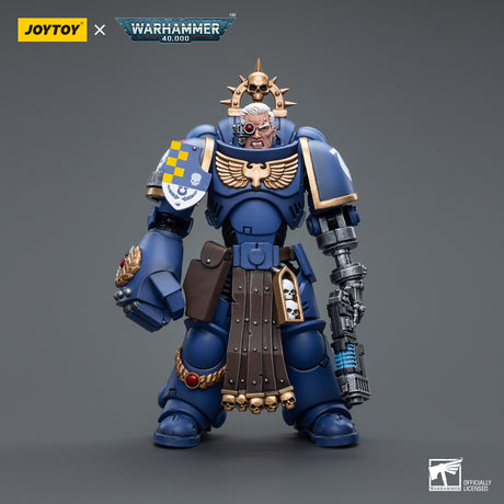 JOYTOY JT7677 Warhammer 40k 1: 18 Ultramarines Lieutenant with Power Fist